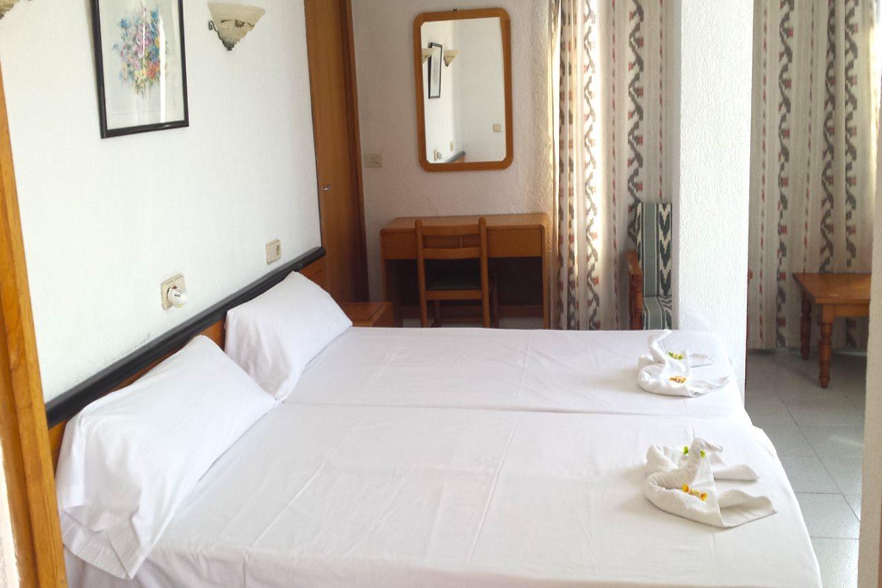 Hostal Port Corona Cala Ratjada  Kültér fotó