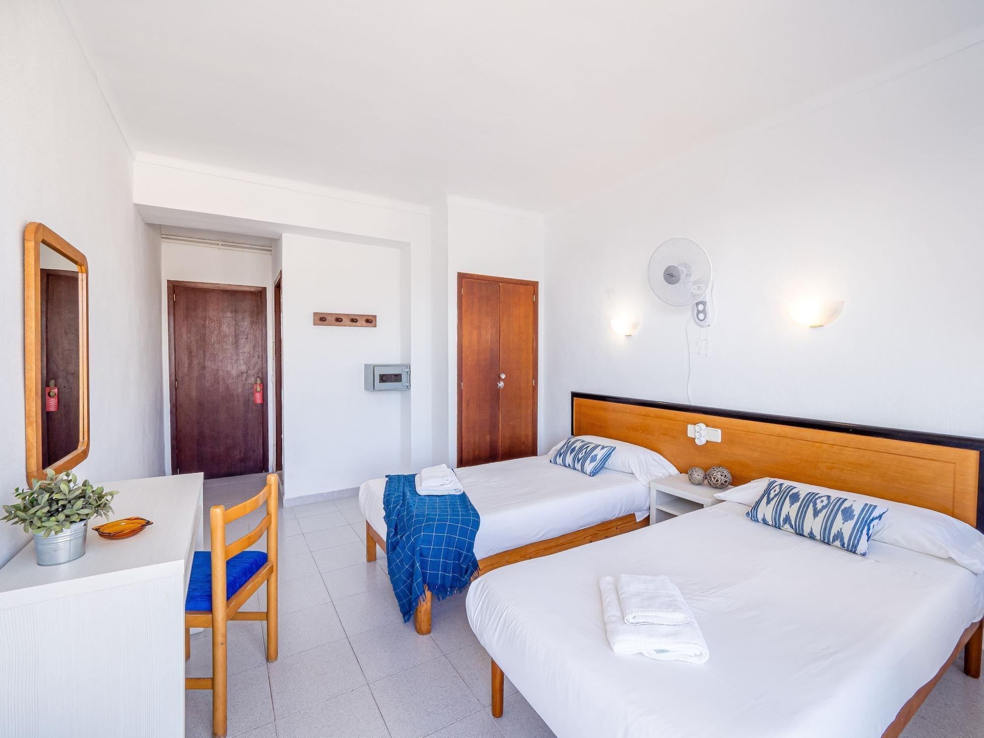 Hostal Port Corona Cala Ratjada  Kültér fotó