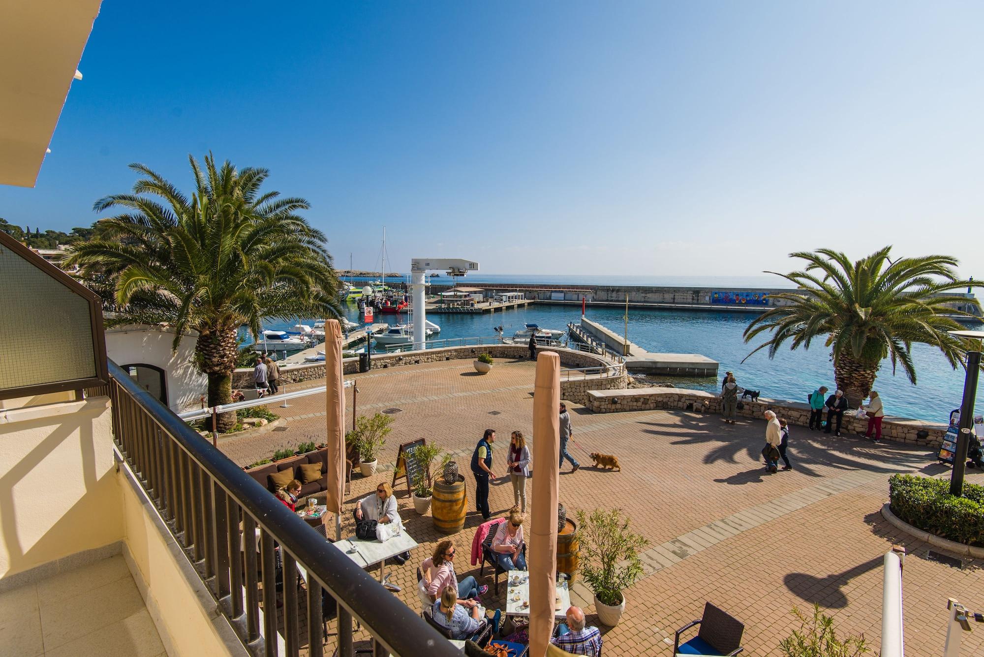 Hostal Port Corona Cala Ratjada  Kültér fotó