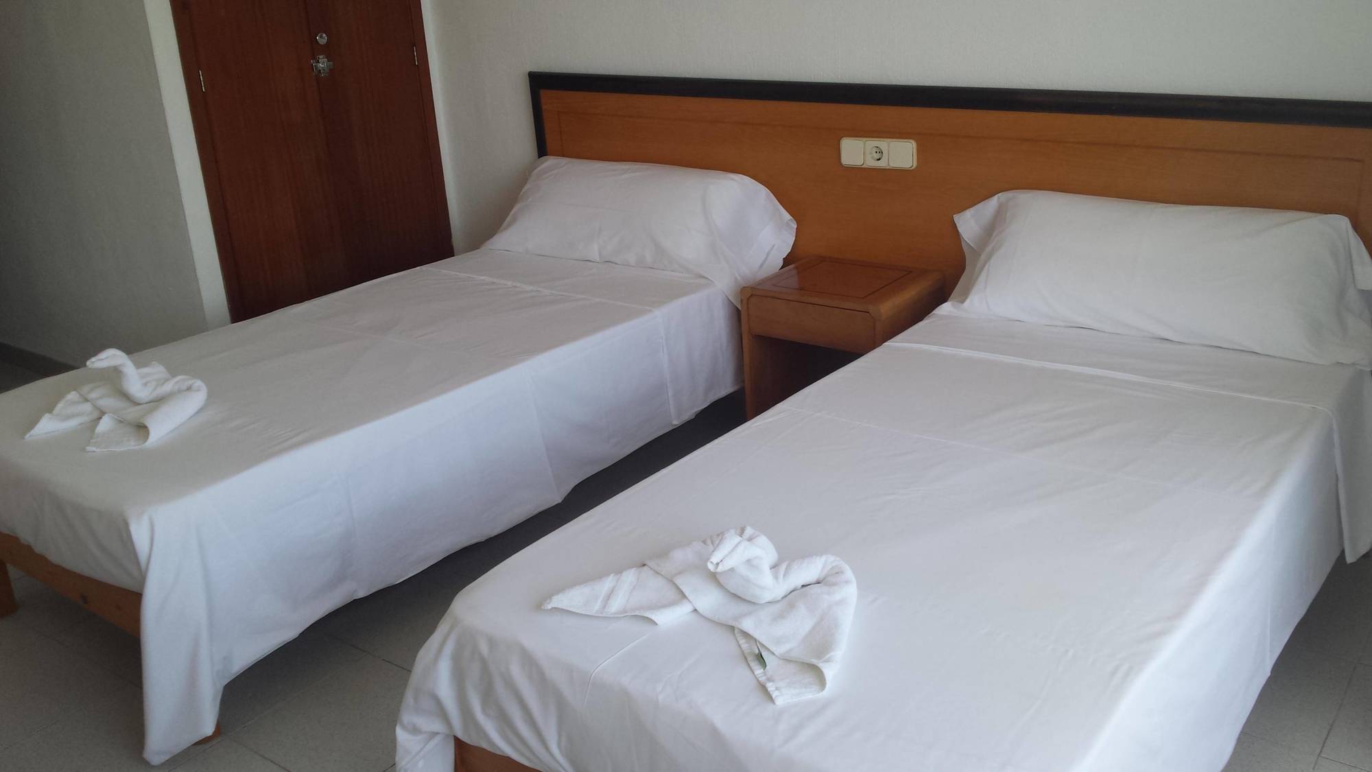 Hostal Port Corona Cala Ratjada  Kültér fotó