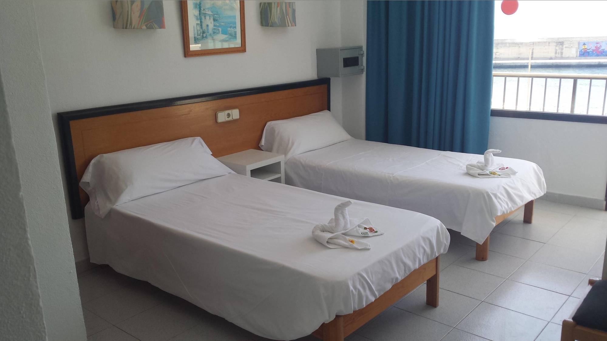 Hostal Port Corona Cala Ratjada  Kültér fotó