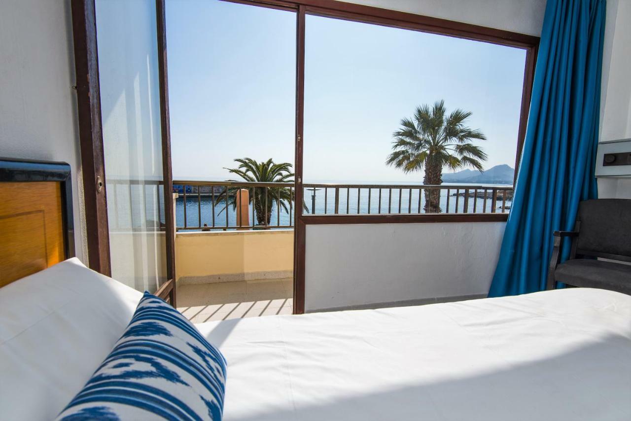 Hostal Port Corona Cala Ratjada  Kültér fotó